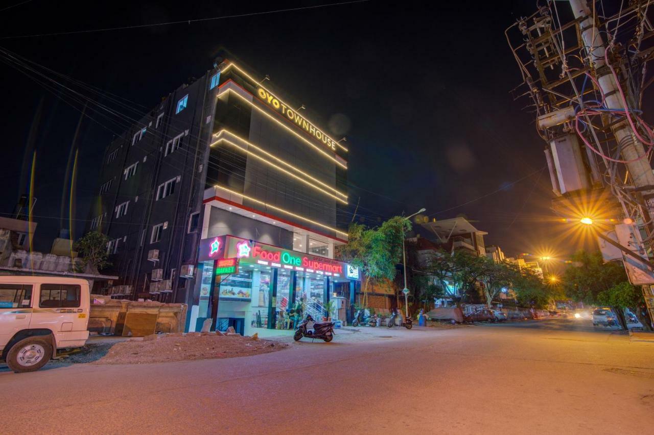 Hotel Oyo Townhouse 104 Koramangala Maharaja Signal Bengalúr Exteriér fotografie